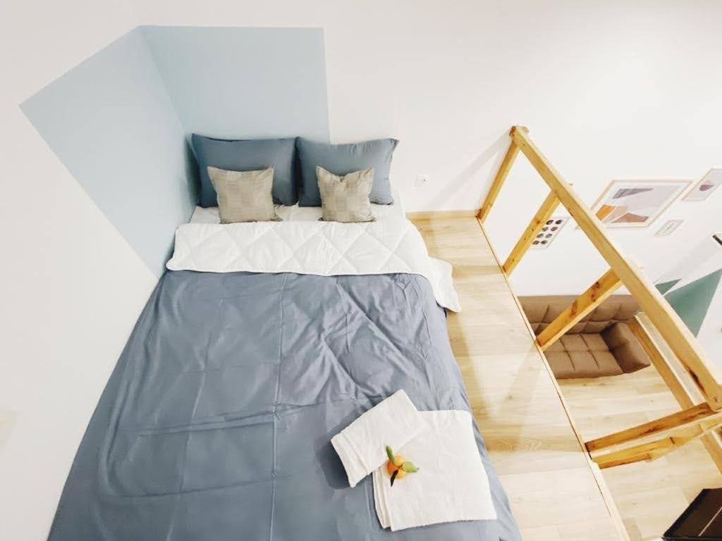 Velestinou Private Maisonette Lägenhet Aten Exteriör bild